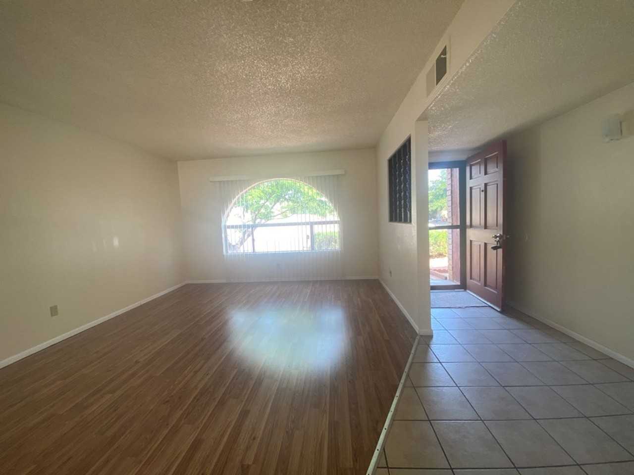 4606 Paseo Las Palmas - Photo 4 of 23