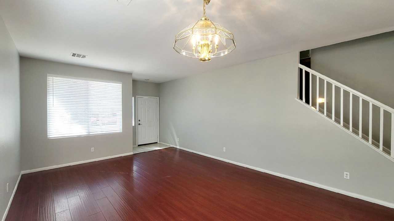 10028 W Cherokee Ave - Photo 4 of 28