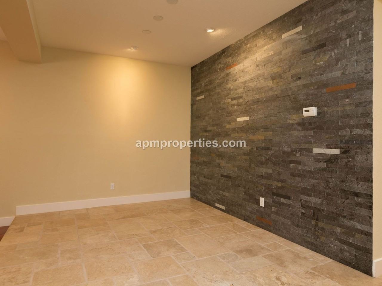 2040 Canyon Lakes Dr - Photo 7 of 21