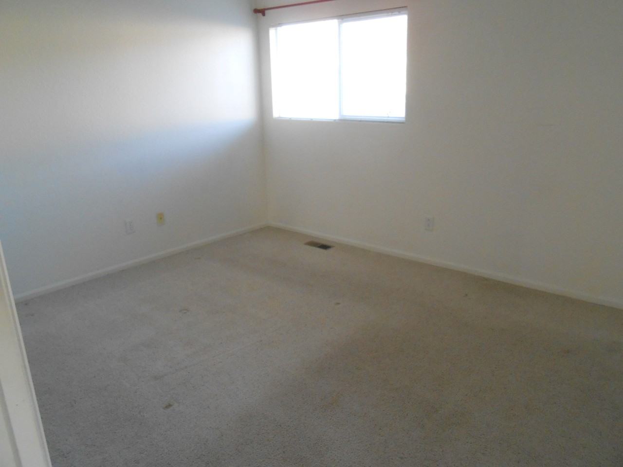 1825 Elk Springs St - Photo 7 of 16