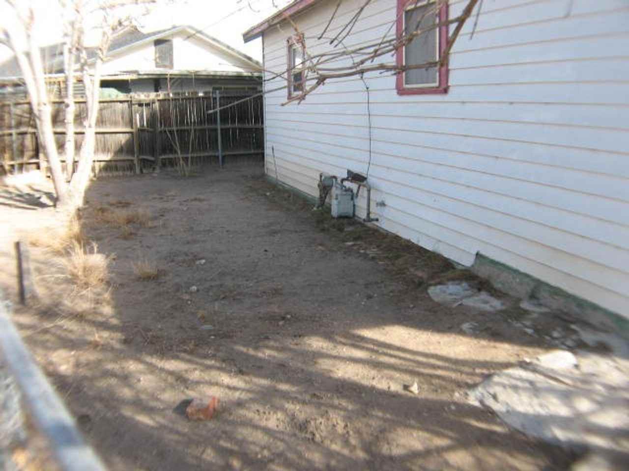 160 1/2 Idaho Ave - Photo 2 of 14