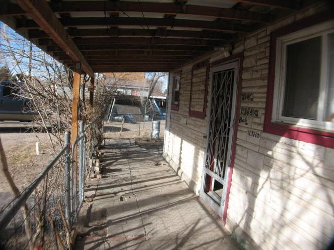 160 1/2 Idaho Ave - Photo 3 of 14