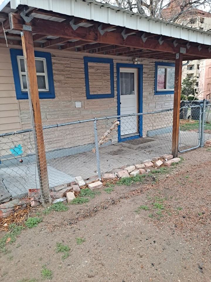 160 1/2 Idaho Ave - Photo 4 of 14