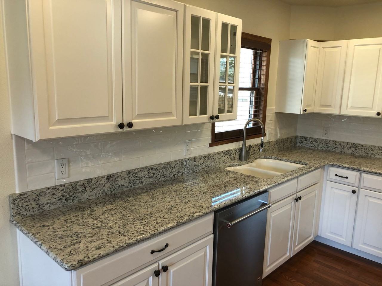 614 Quincy St - Photo 3 of 11