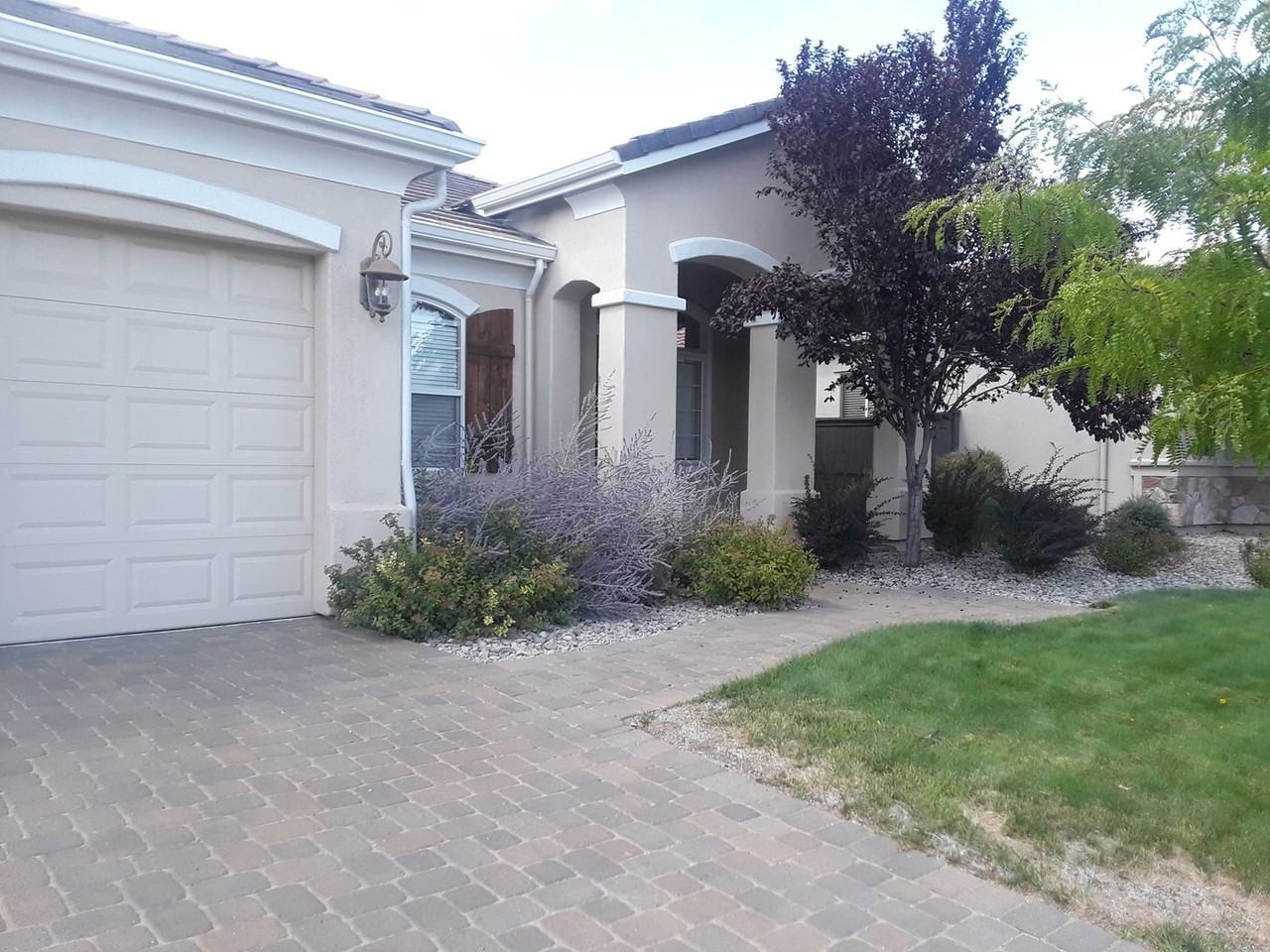 3575 Socrates Dr - Photo 3 of 23