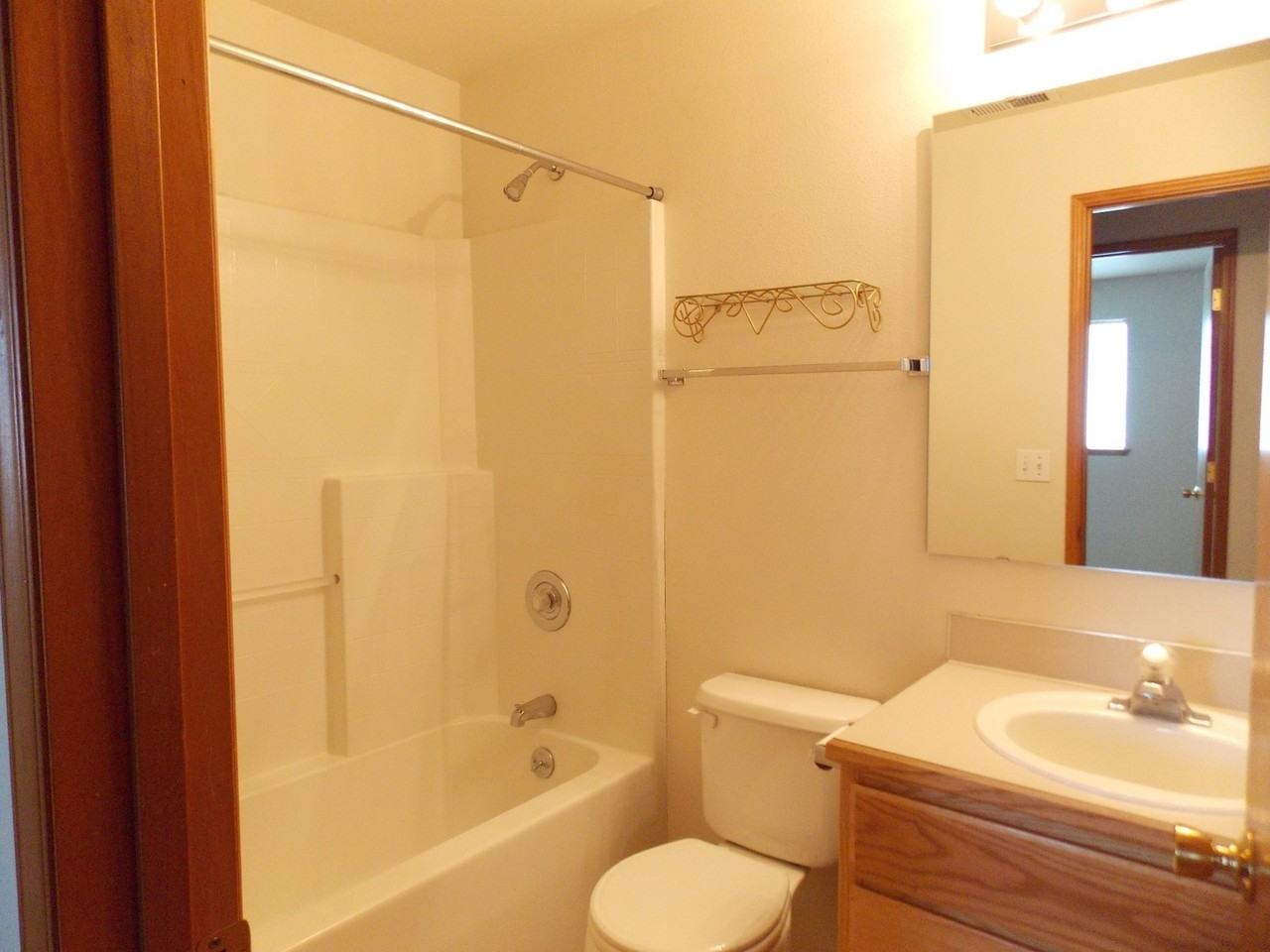 8813 W Bonnie Ave - Photo 5 of 15