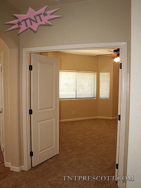 951 Louie St - Photo 7 of 25