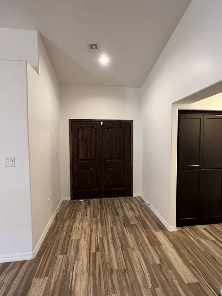 8693 E 34th Pl - Photo 3 of 33