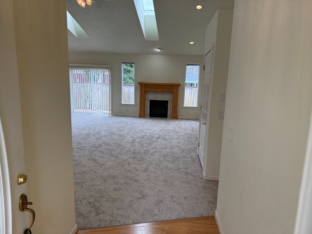 1310 Daugherty Ave - Photo 7 of 43