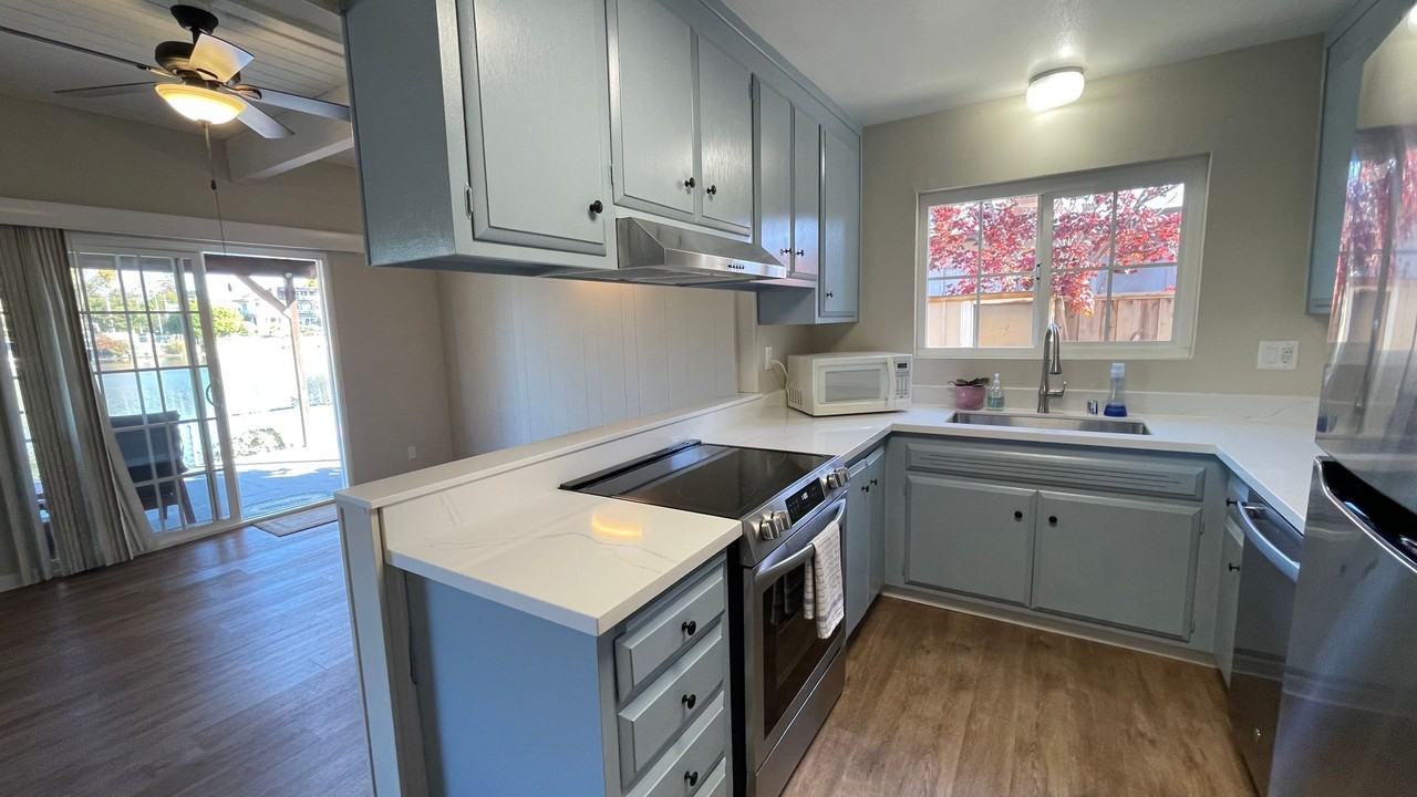 1213 Otis Dr - Photo 6 of 26