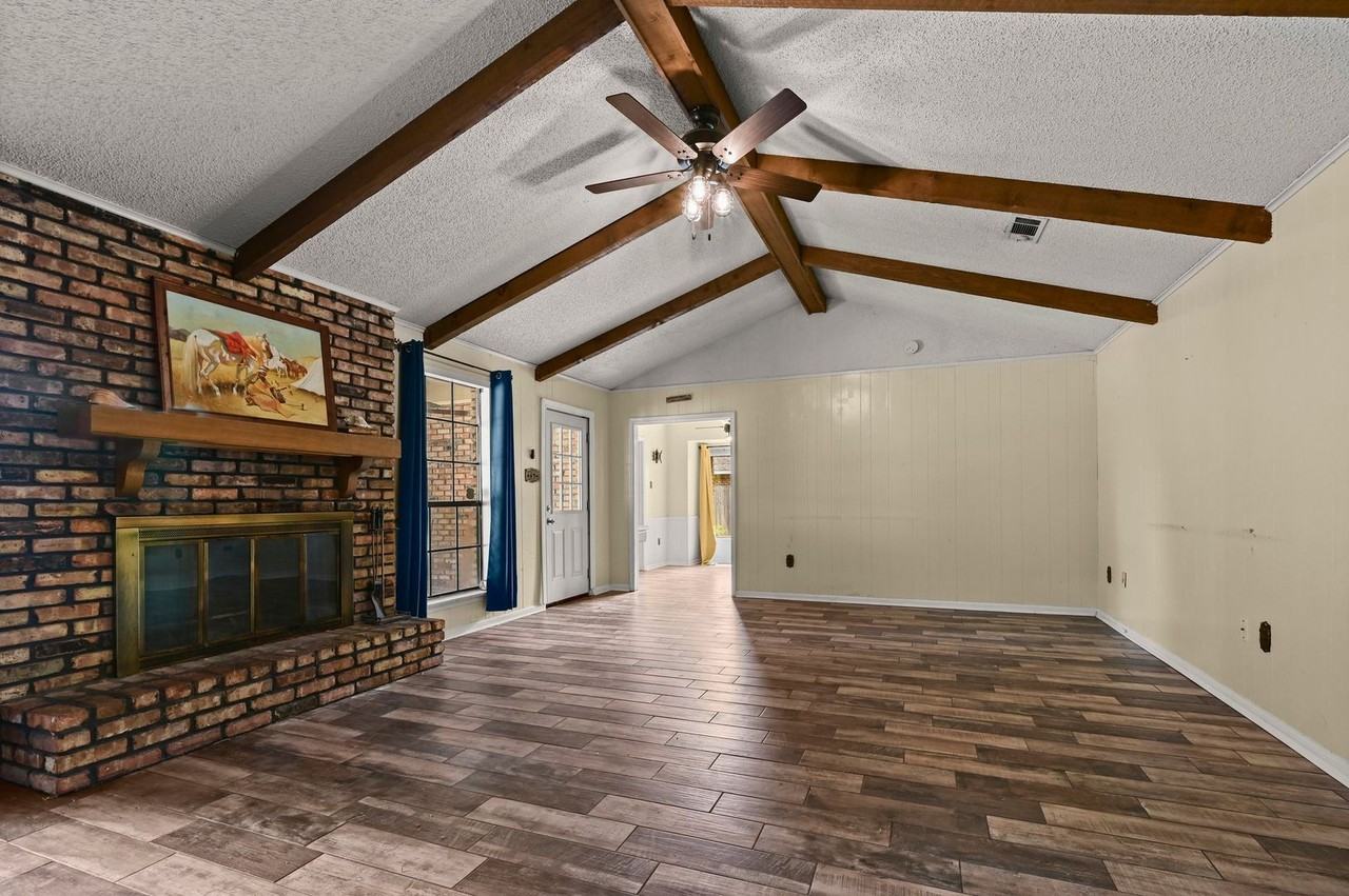 12515 Parktrail Ave - Photo 2 of 21