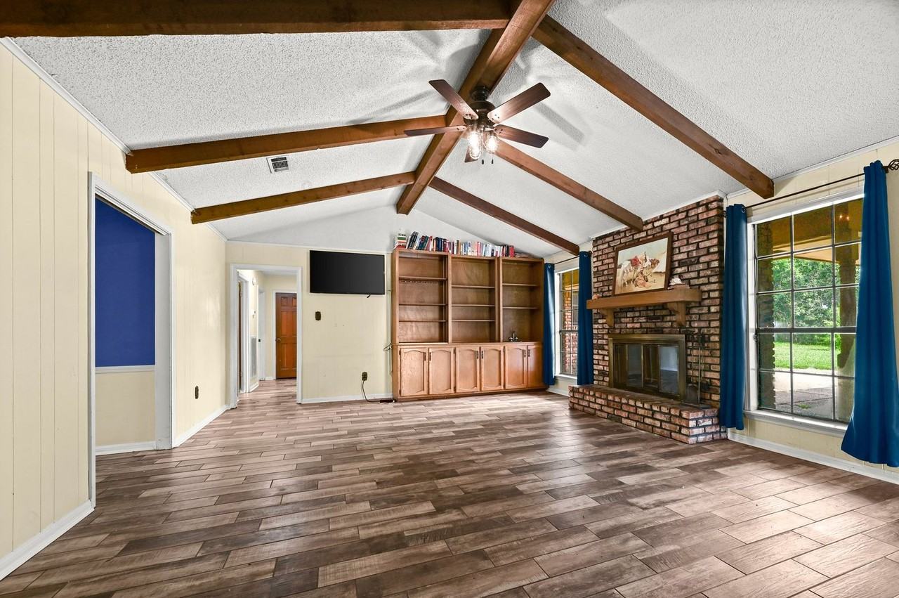 12515 Parktrail Ave - Photo 4 of 21