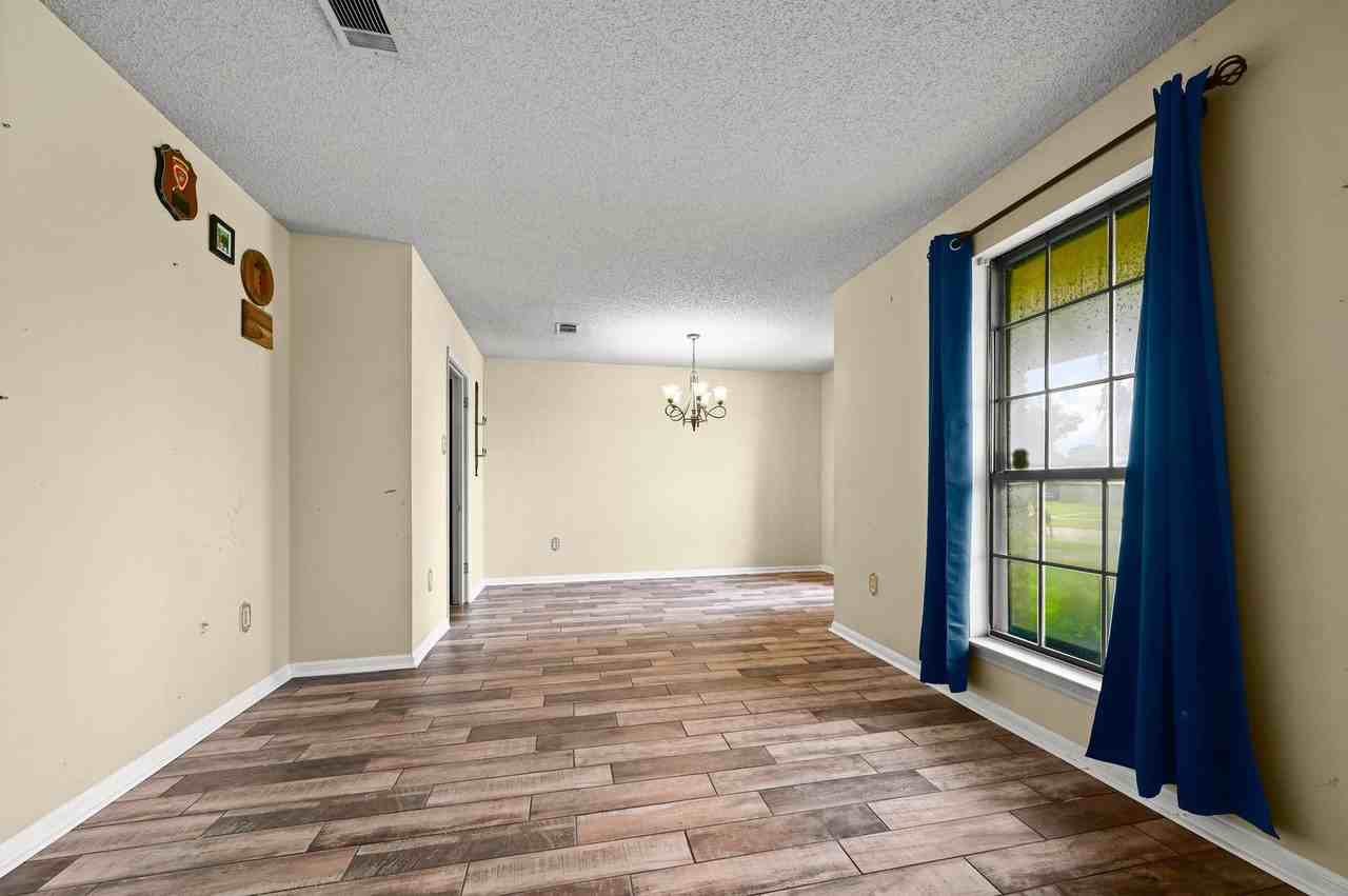 12515 Parktrail Ave - Photo 5 of 21