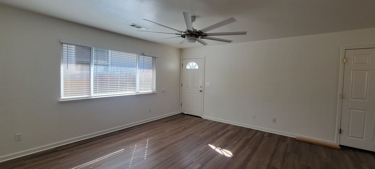 1033 North Blvd - Photo 3 of 15