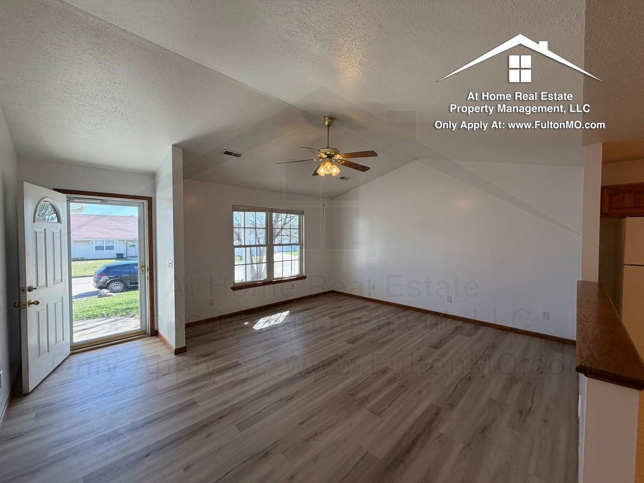 1117 Ashton Cir E - Photo 2 of 50