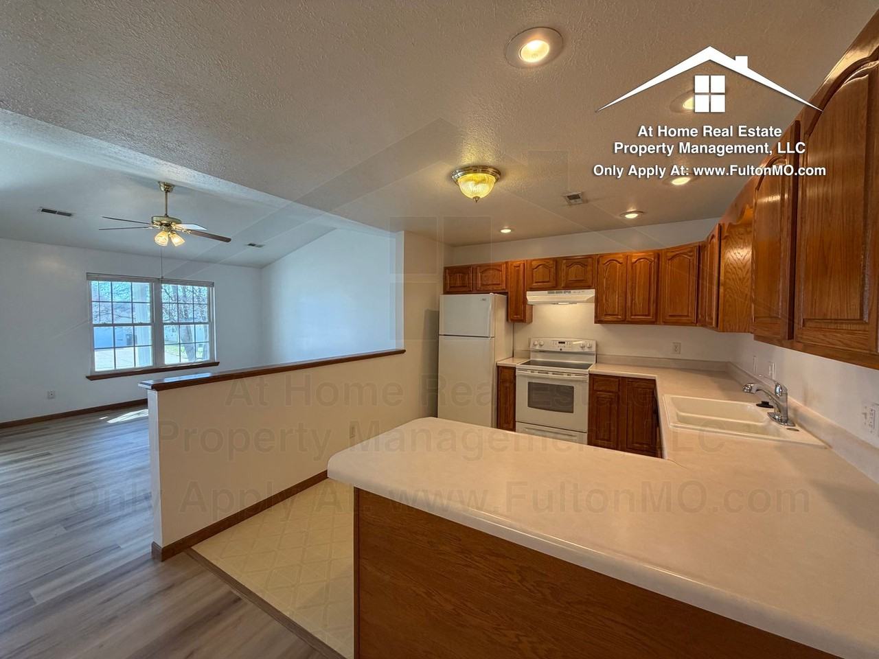 1117 Ashton Cir E - Photo 7 of 50