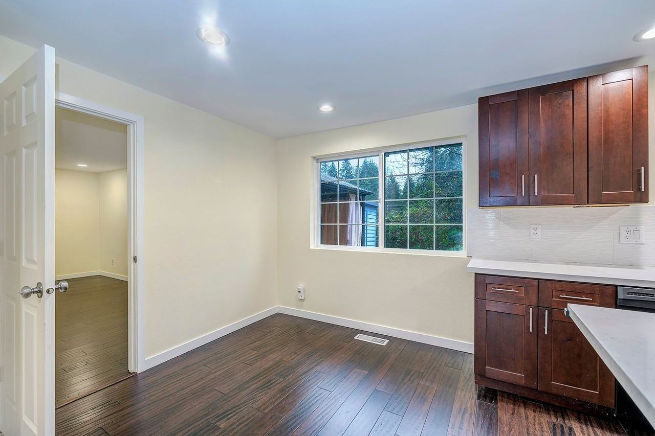 7704 135th Pl Ne - Photo 6 of 20