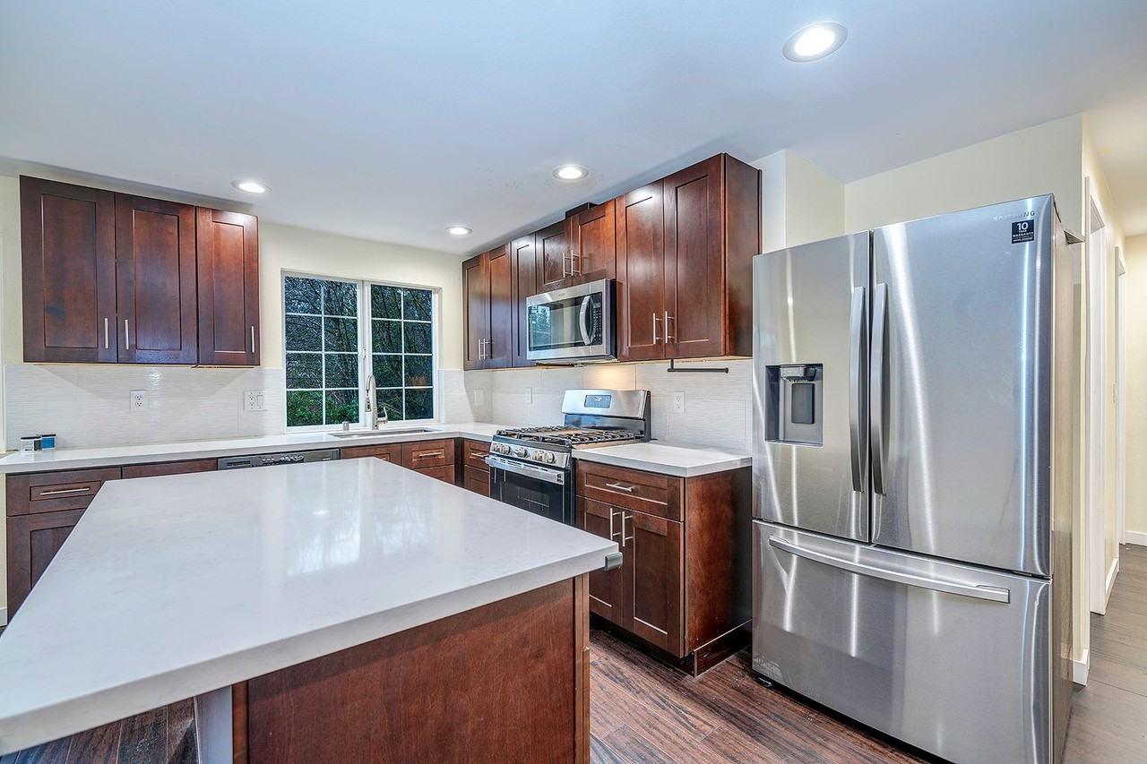 7704 135th Pl Ne - Photo 7 of 20