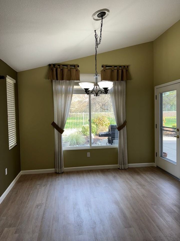 5992 Whisperlodge Way - Photo 7 of 27