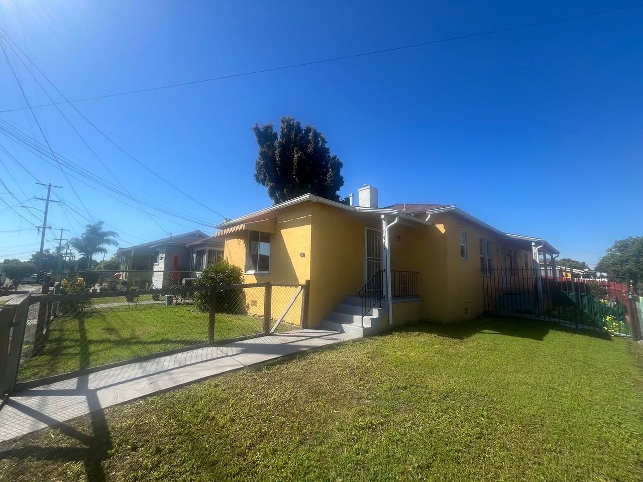 1975 86th Ave - Photo 2 of 9