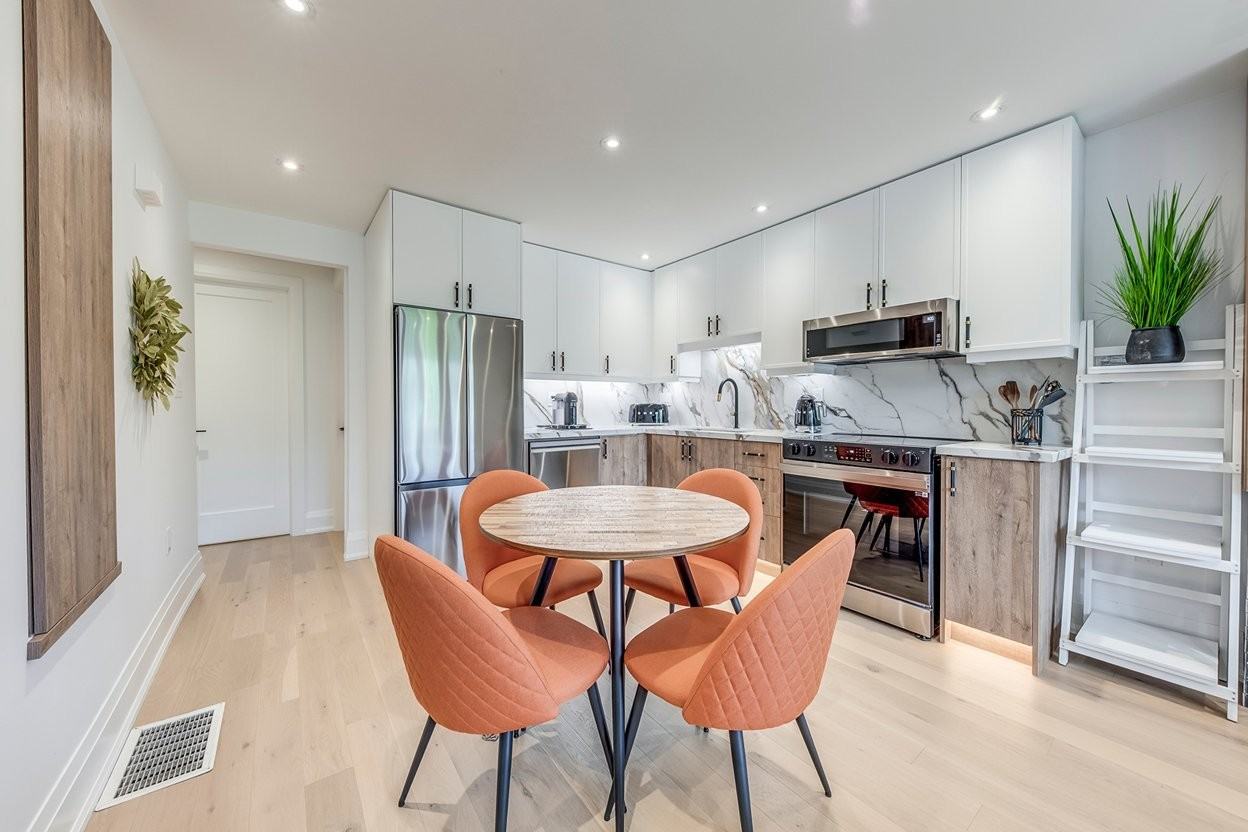 359 Harvie Ave - Photo 4 of 12