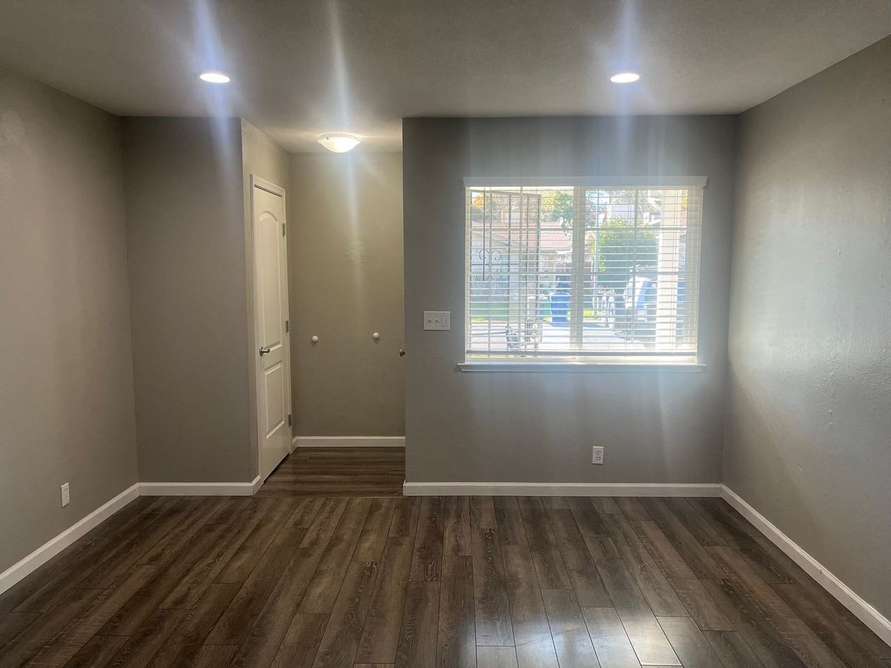 4818 Suncrest Way - Photo 3 of 15