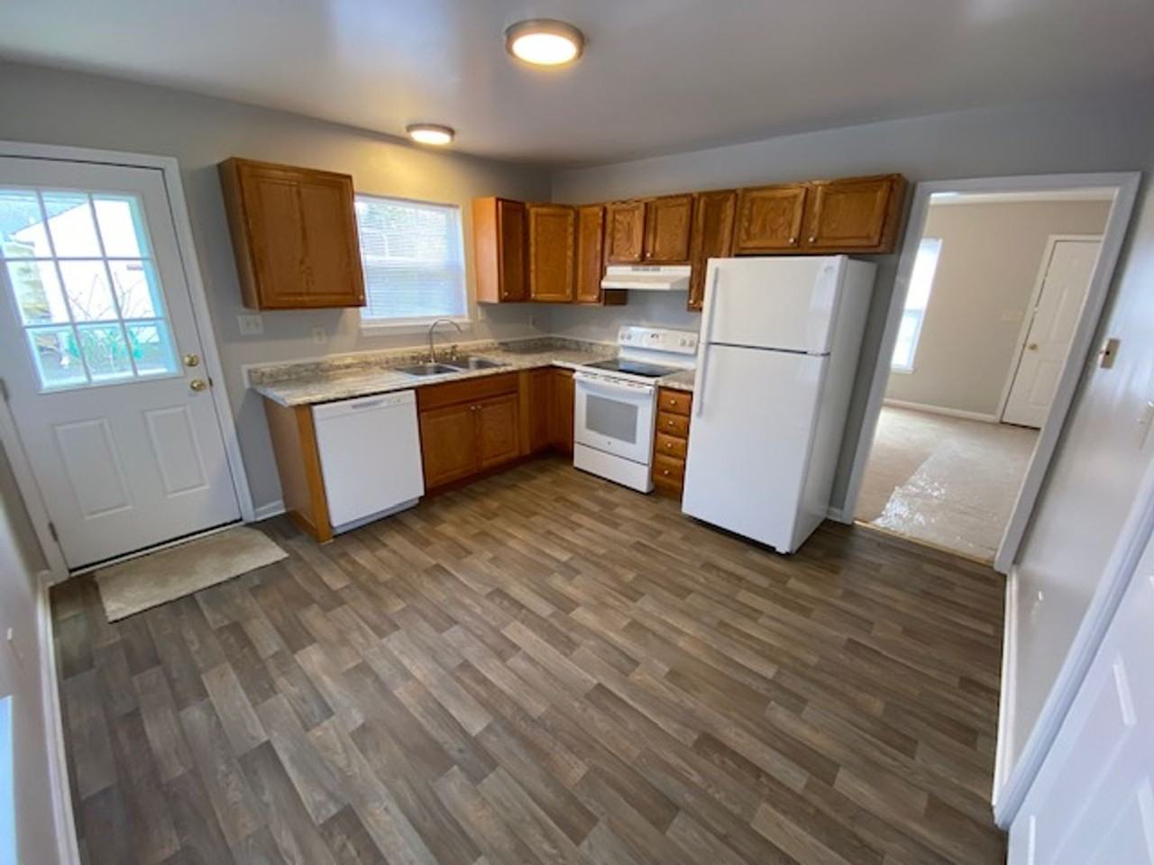 30000 Saint James Way - Photo 4 of 19