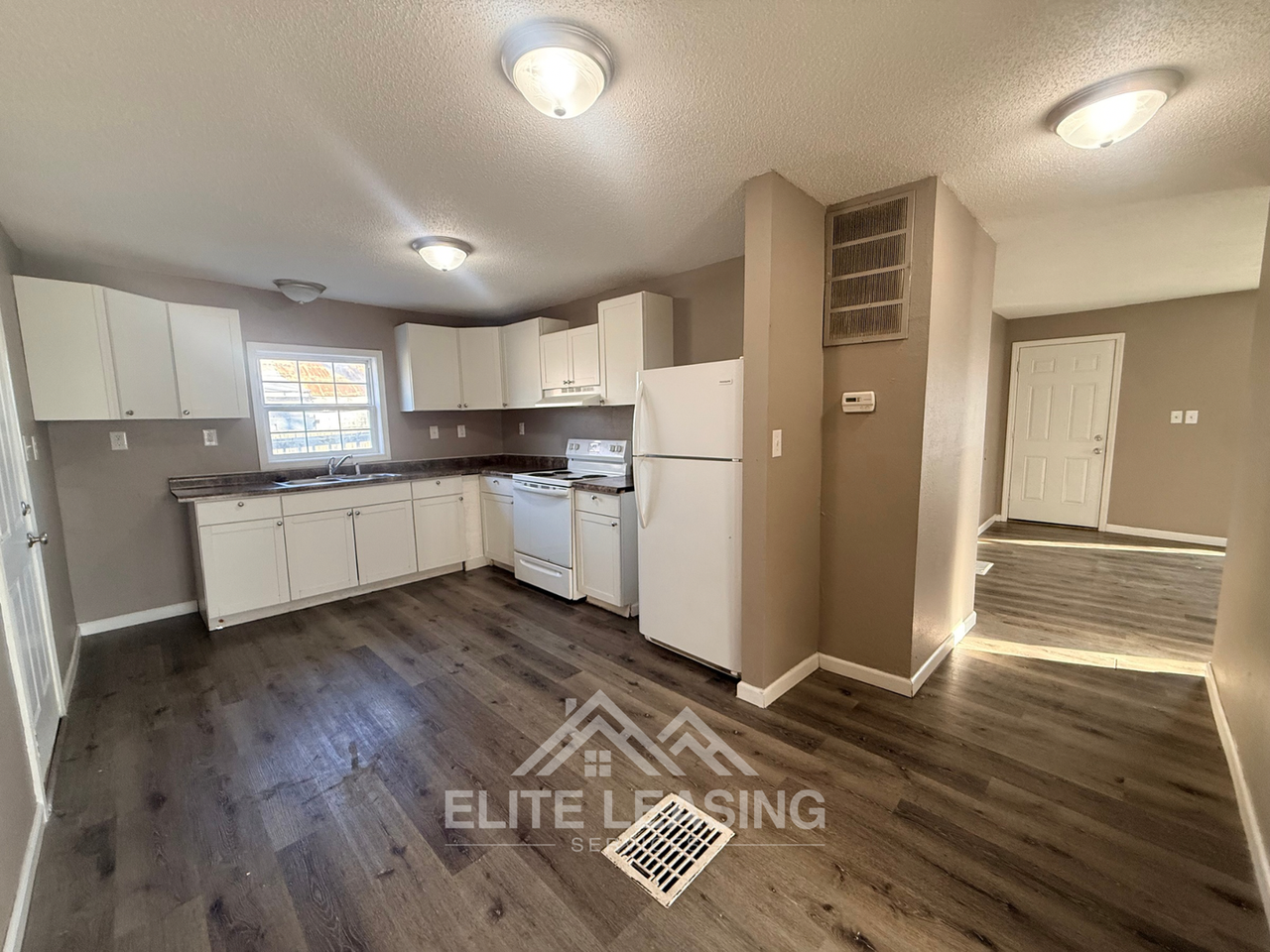 1700 Nw Polk St - Photo 7 of 7