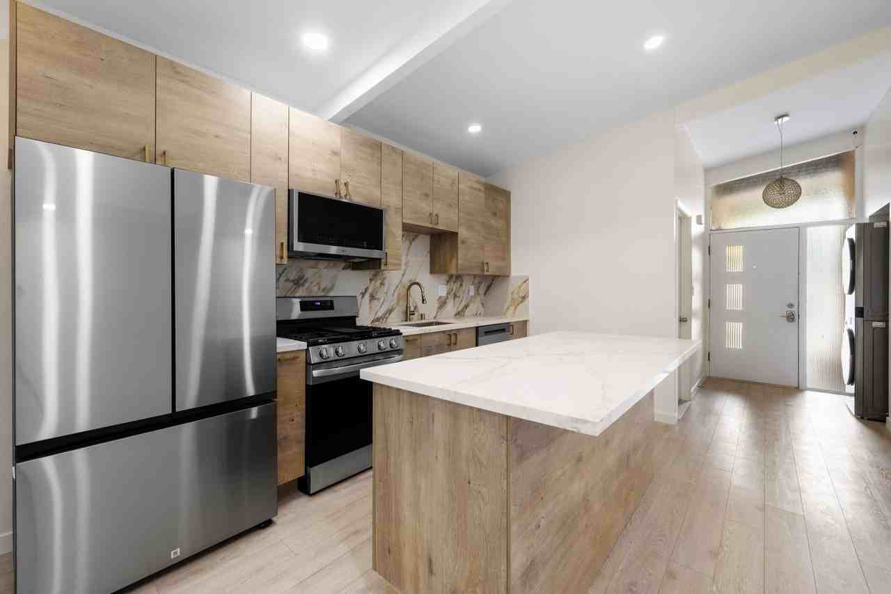 5410 Baja Dr - Photo 5 of 18