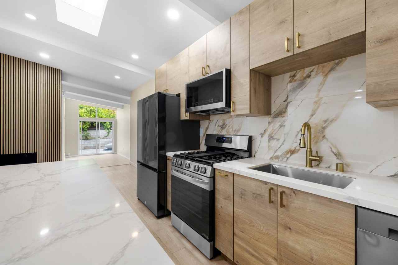 5410 Baja Dr - Photo 6 of 18