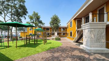 featured image of 201 W Blacklidge Dr