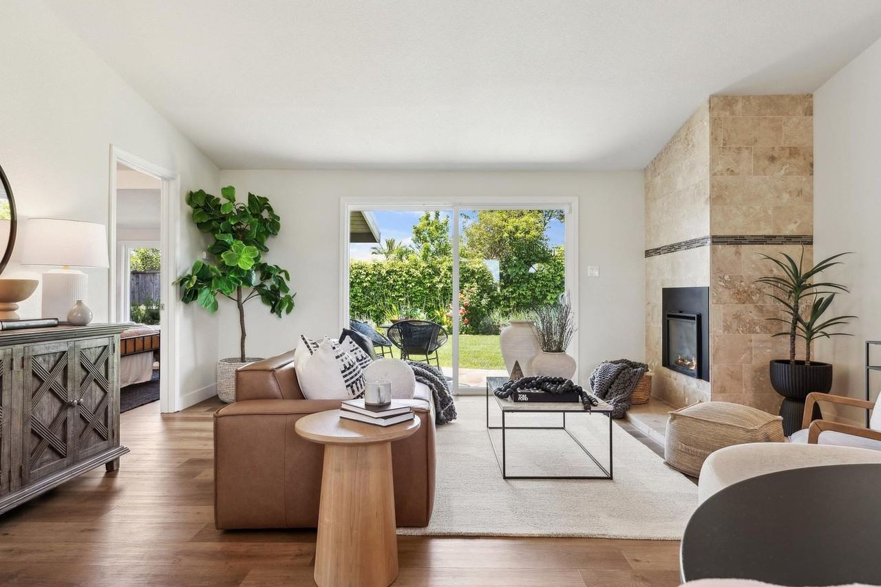 53 Labrea Way - Photo 2 of 31