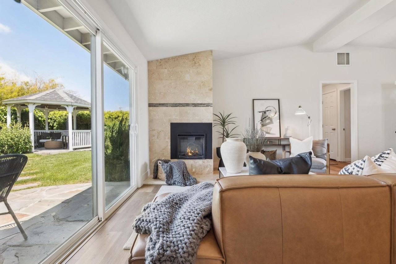 53 Labrea Way - Photo 5 of 31