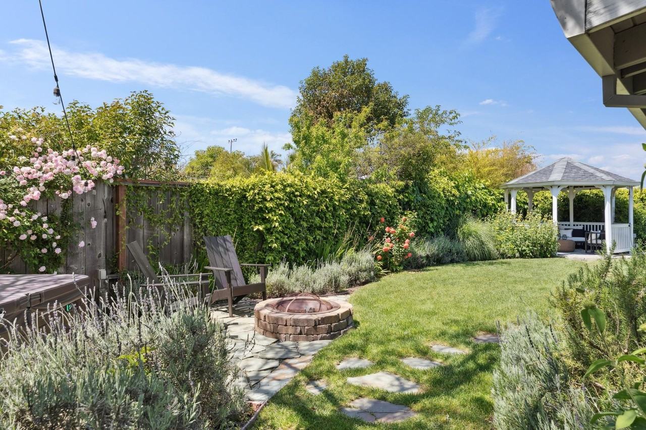 53 Labrea Way - Photo 6 of 31