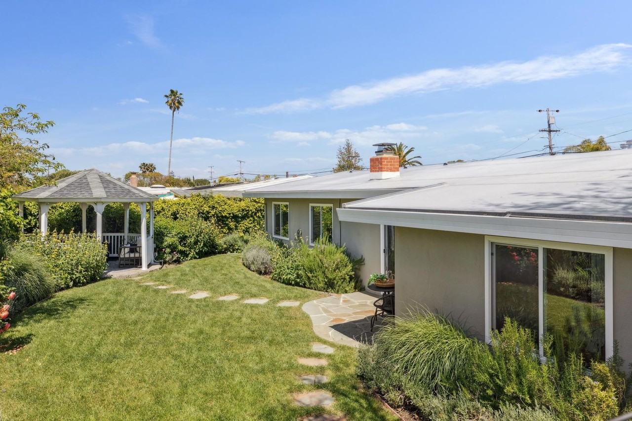 53 Labrea Way - Photo 7 of 31