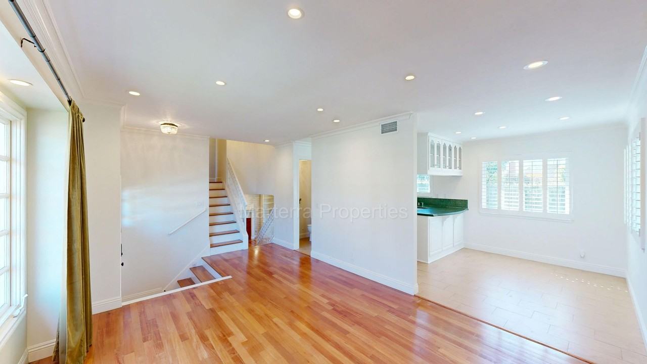 1977 Flamingo Dr - Photo 4 of 42