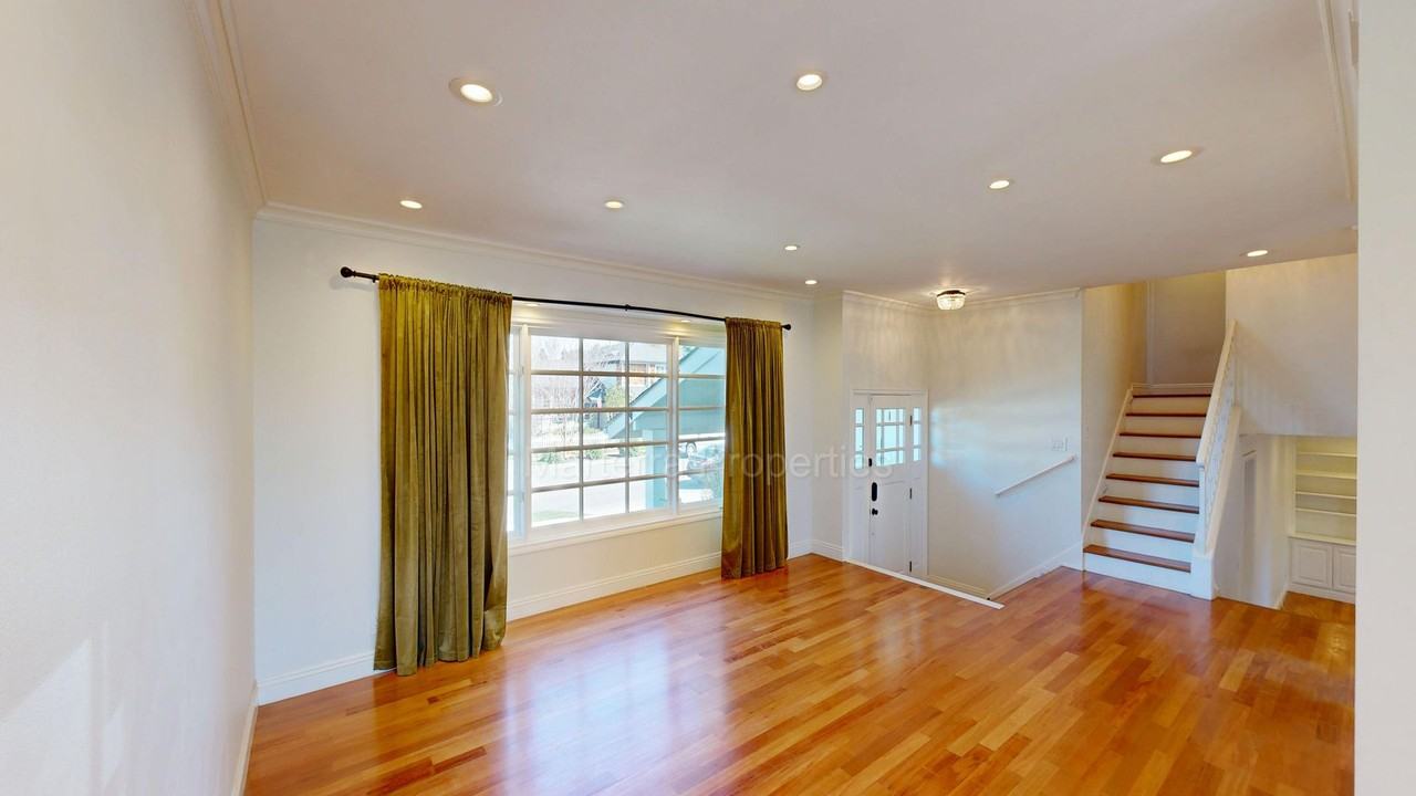 1977 Flamingo Dr - Photo 5 of 42