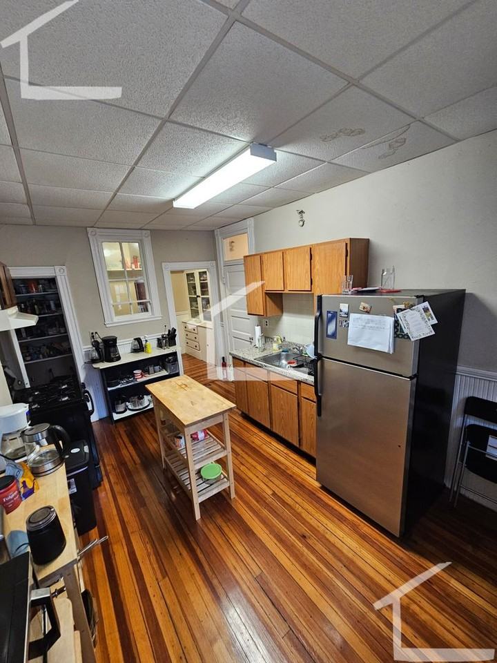 5 Euston St - Photo 5 of 10