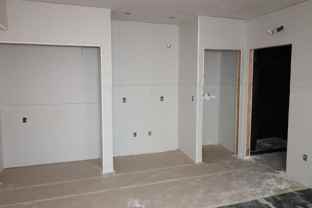 682 N Cambridge St - Photo 1 of 1