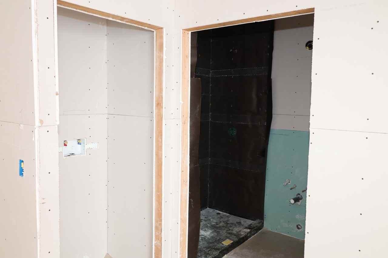 682 N Cambridge St - Photo 3 of 3