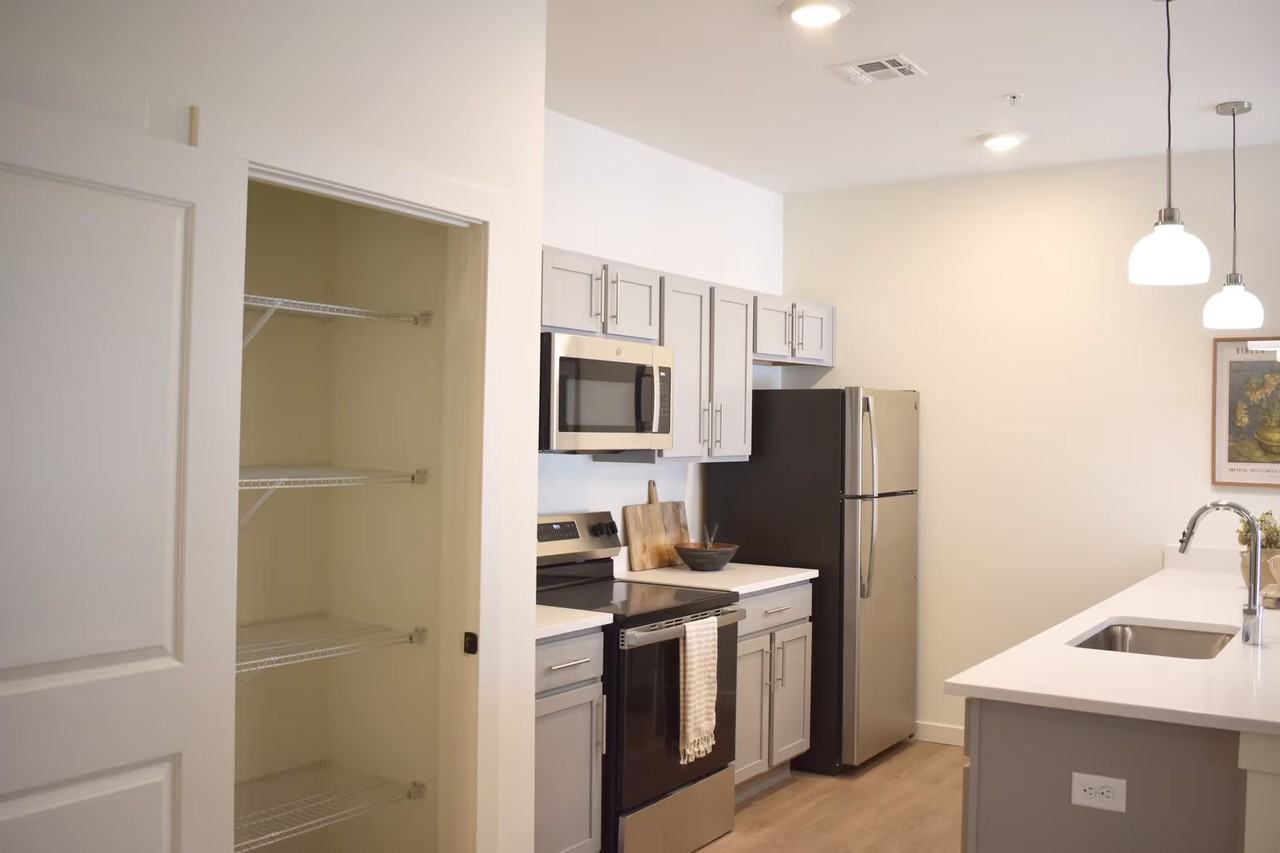 15 North Apartments - Photo 2 of 13