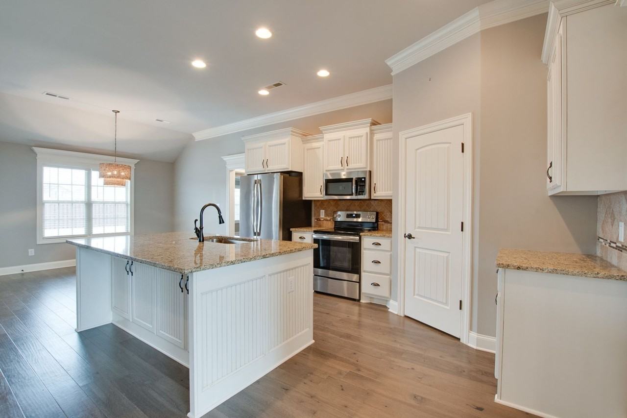 13697 Callaway Dr - Photo 7 of 23