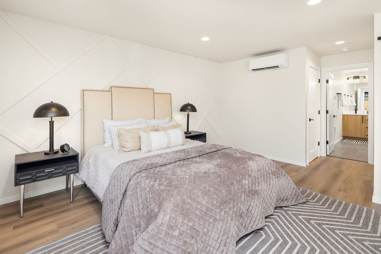 1516 Nw 63rd St - Photo 3 of 9