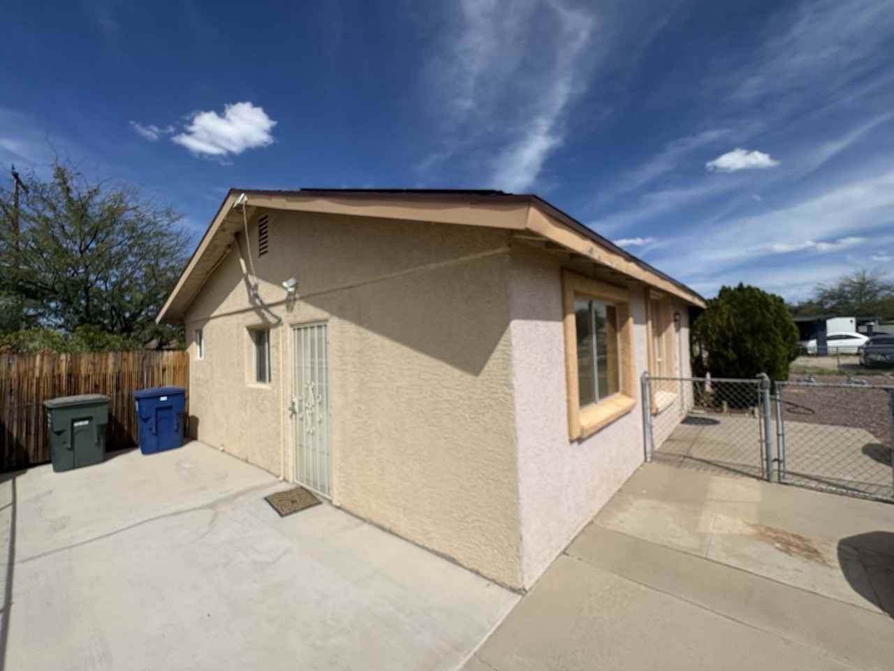 702 702 W Calle Castile Studio - Photo 2 of 21