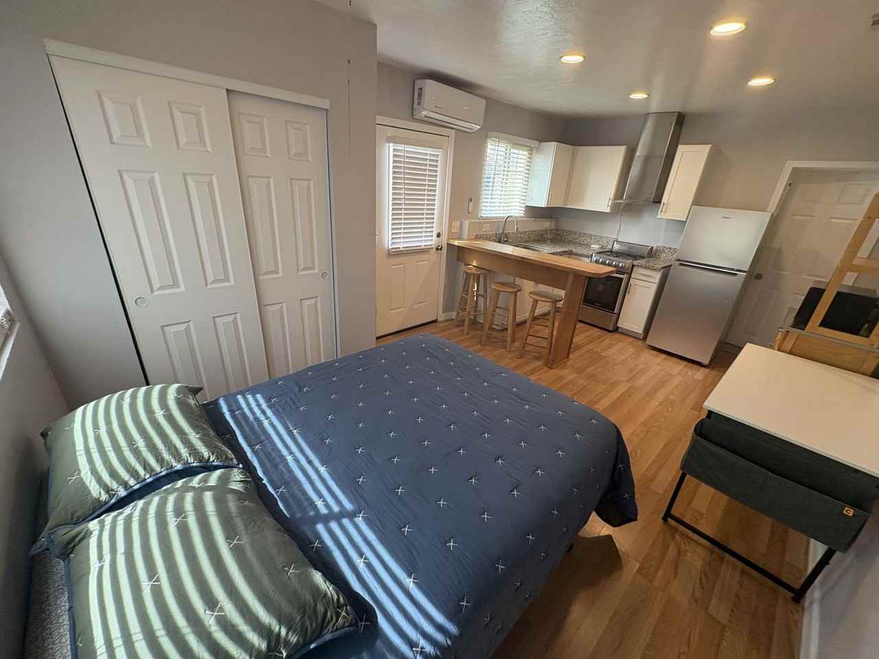 702 702 W Calle Castile Studio - Photo 7 of 21