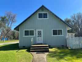 featured image of 3390 Carriage Ln