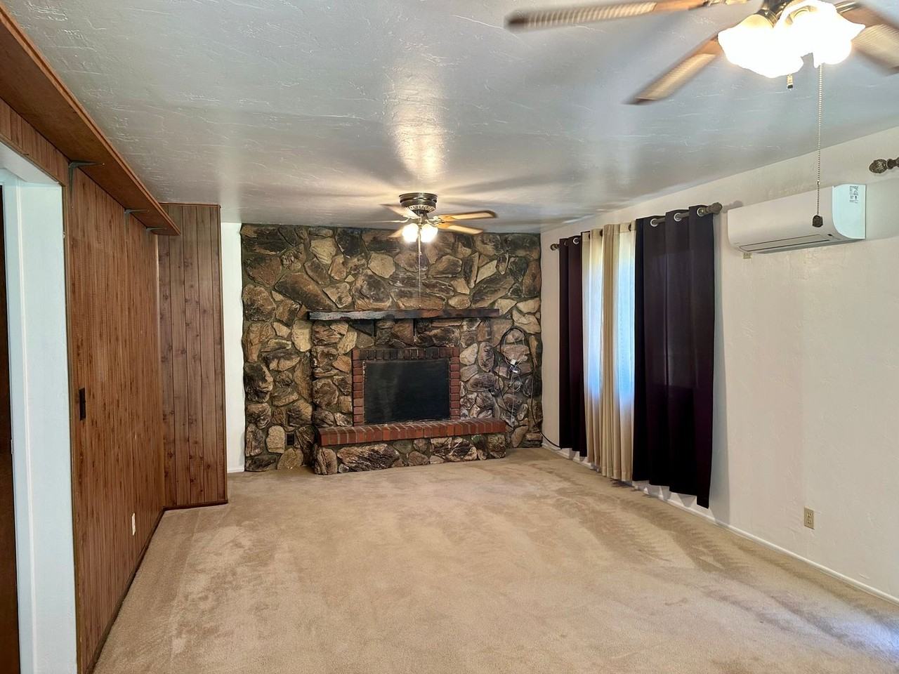 3390 Carriage Ln - Photo 6 of 32