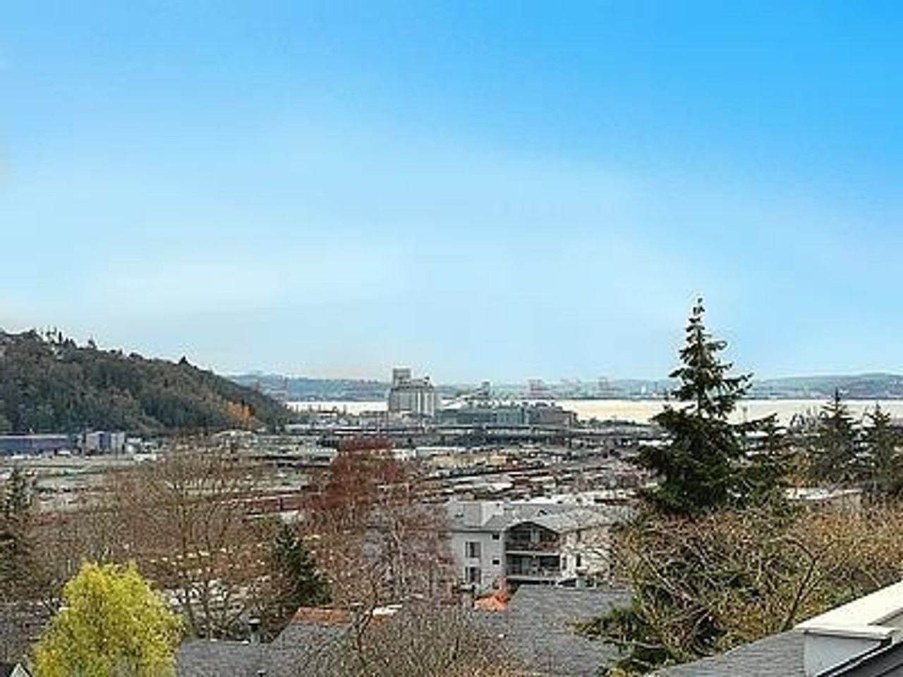 2650 23rd Ave W - Photo 2 of 8