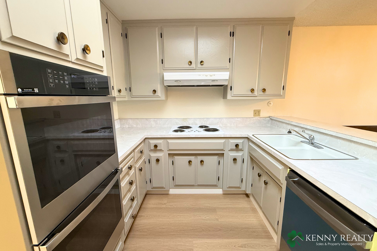 1400 Cedarwood Dr - Photo 7 of 28