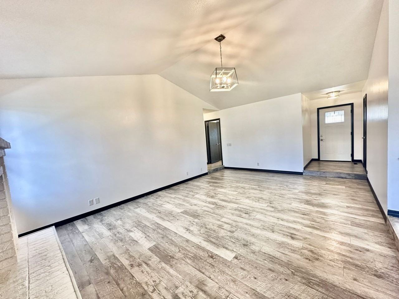 3509 Northview Dr - Photo 6 of 27